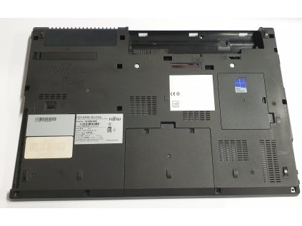 Spodní vana z Fujitsu Celsius H760