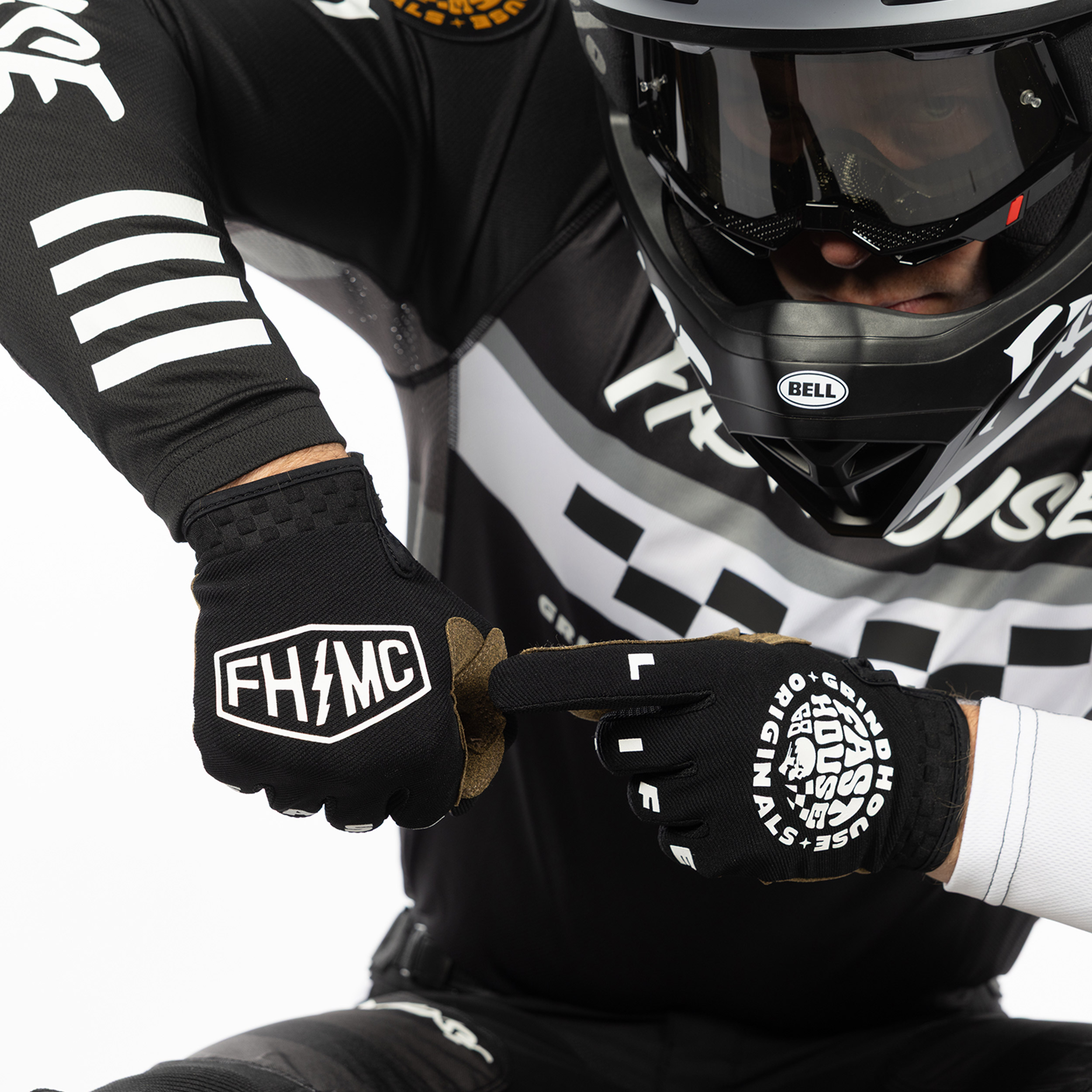 SS_Atomic_Glove_Black_detail1