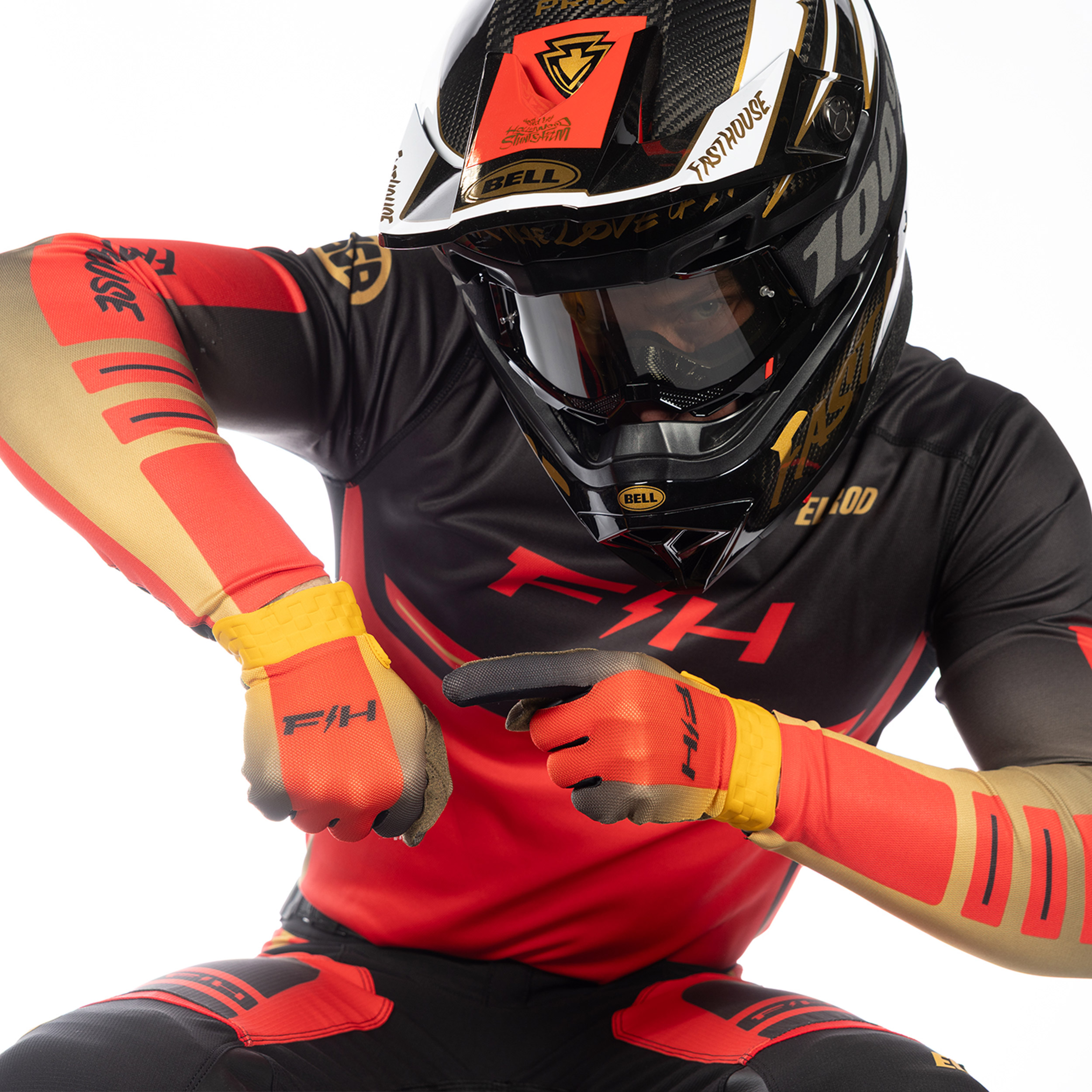 Vapor_React_RedBlack_Glove4