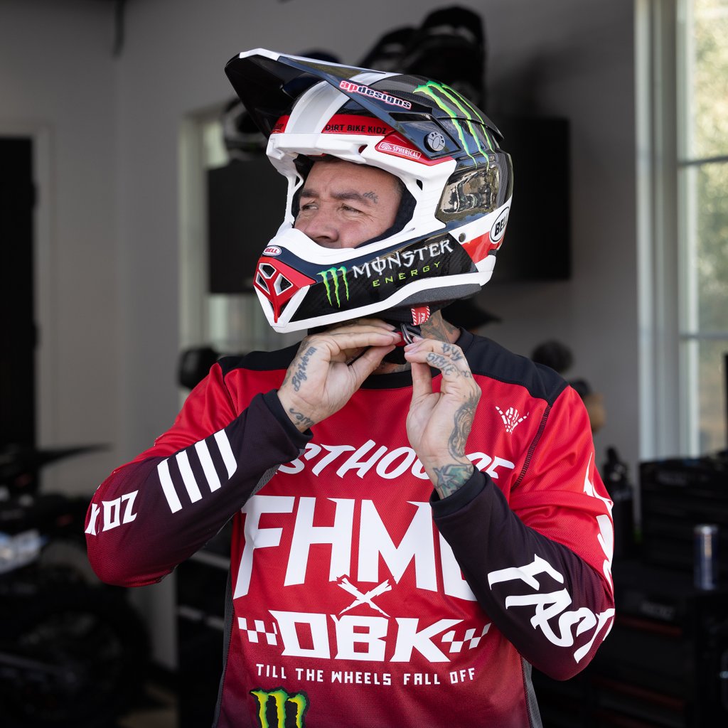 wolfiepicks.cz We sell motocross off road MTB racewear and gear lifestyle clothes moto care products. We ship to many EU countries. We sell Fasthouse RACR HAVOC VonZipper and more
