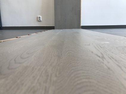 Dubová podlaha STONE 3-lamela