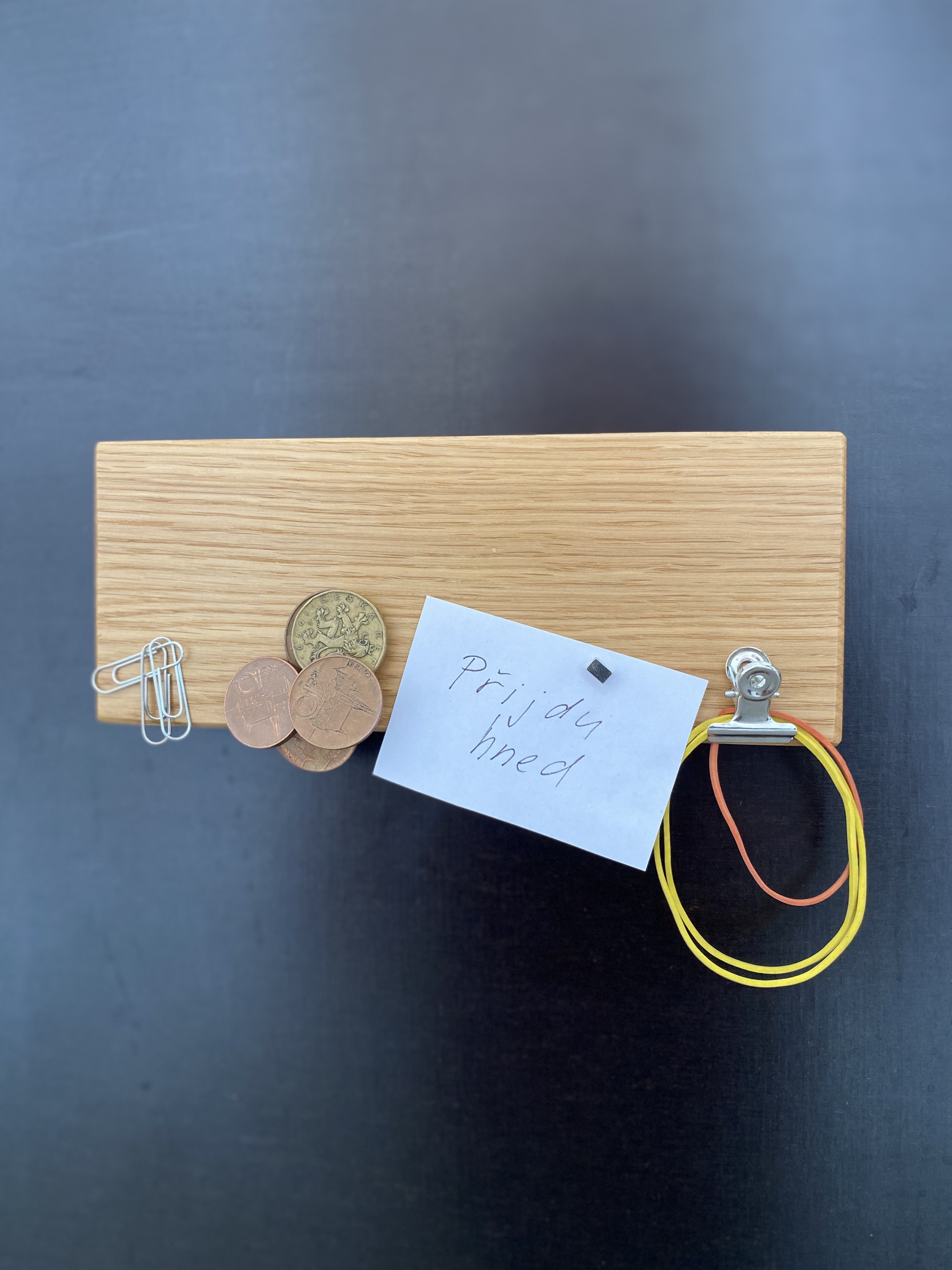 Wood Style Magnetický věšák na klíče (obrázek 3)