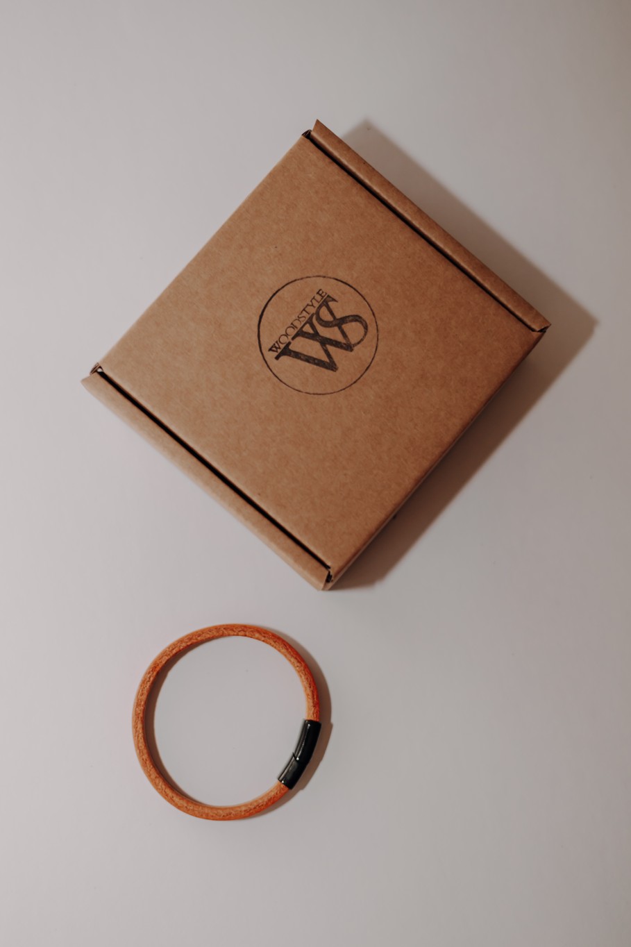 Wood Style Kožený náramek s černým zapínáním - caramel Velikost náramku: S (obrázek 17)