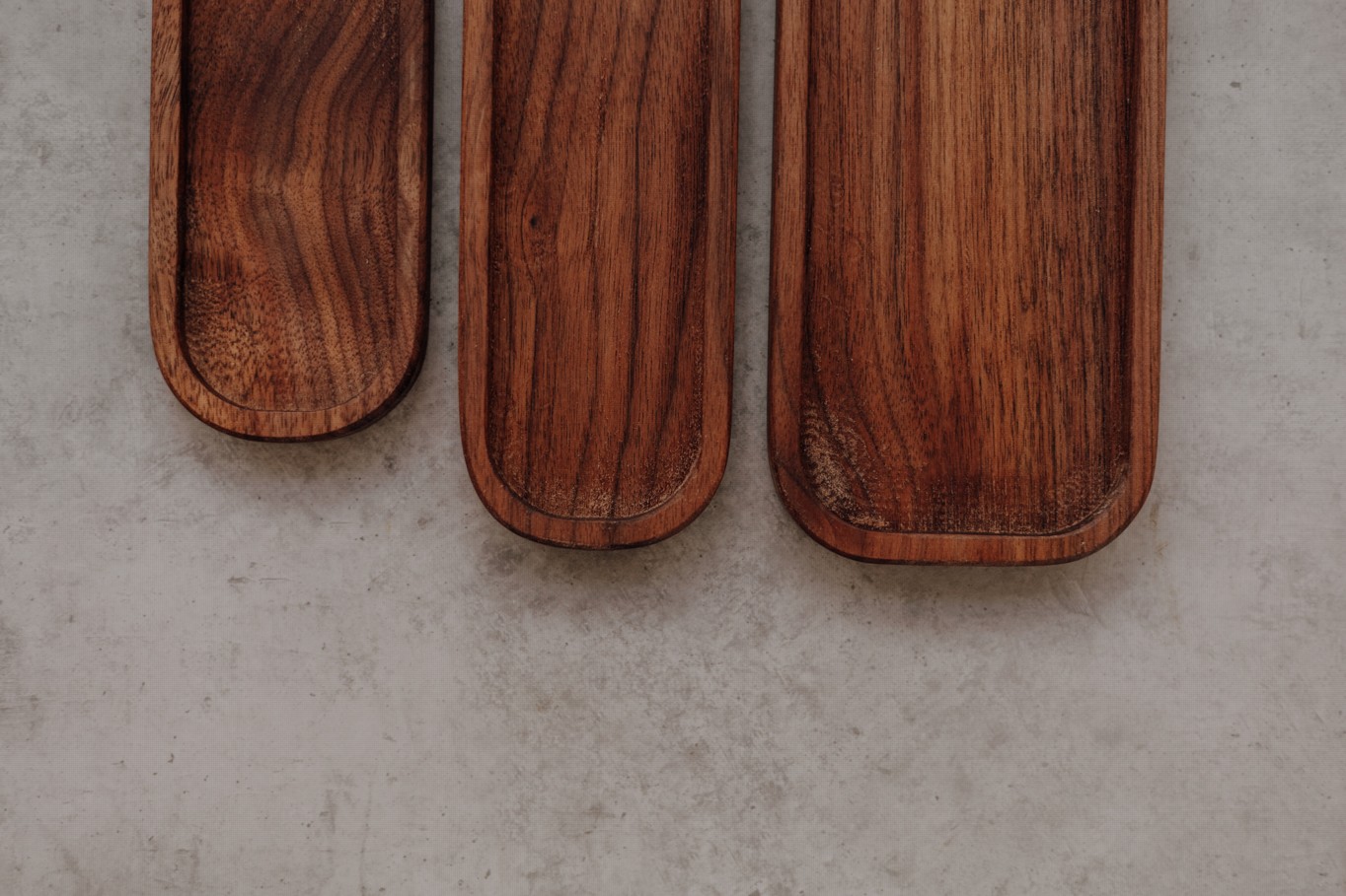 Wood Style Tácek ovál - Ořešák Velikost tácku: S (obrázek 11)