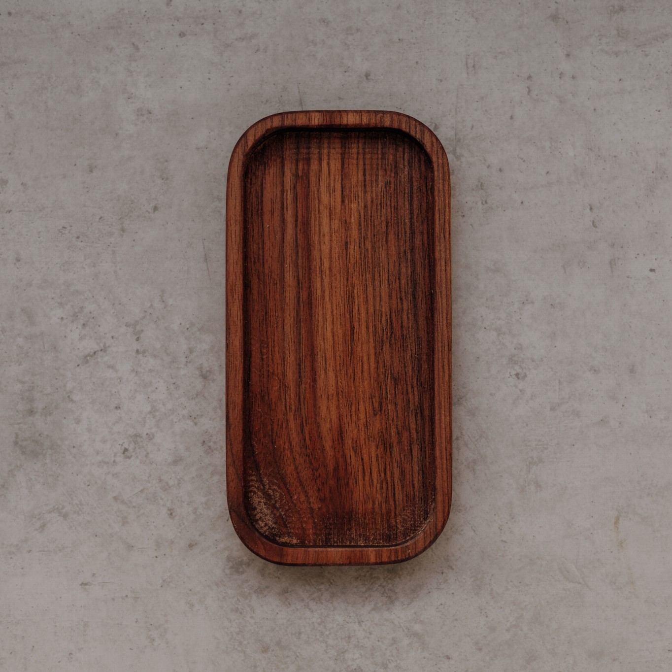 Wood Style Tácek ovál - Ořešák Velikost tácku: L