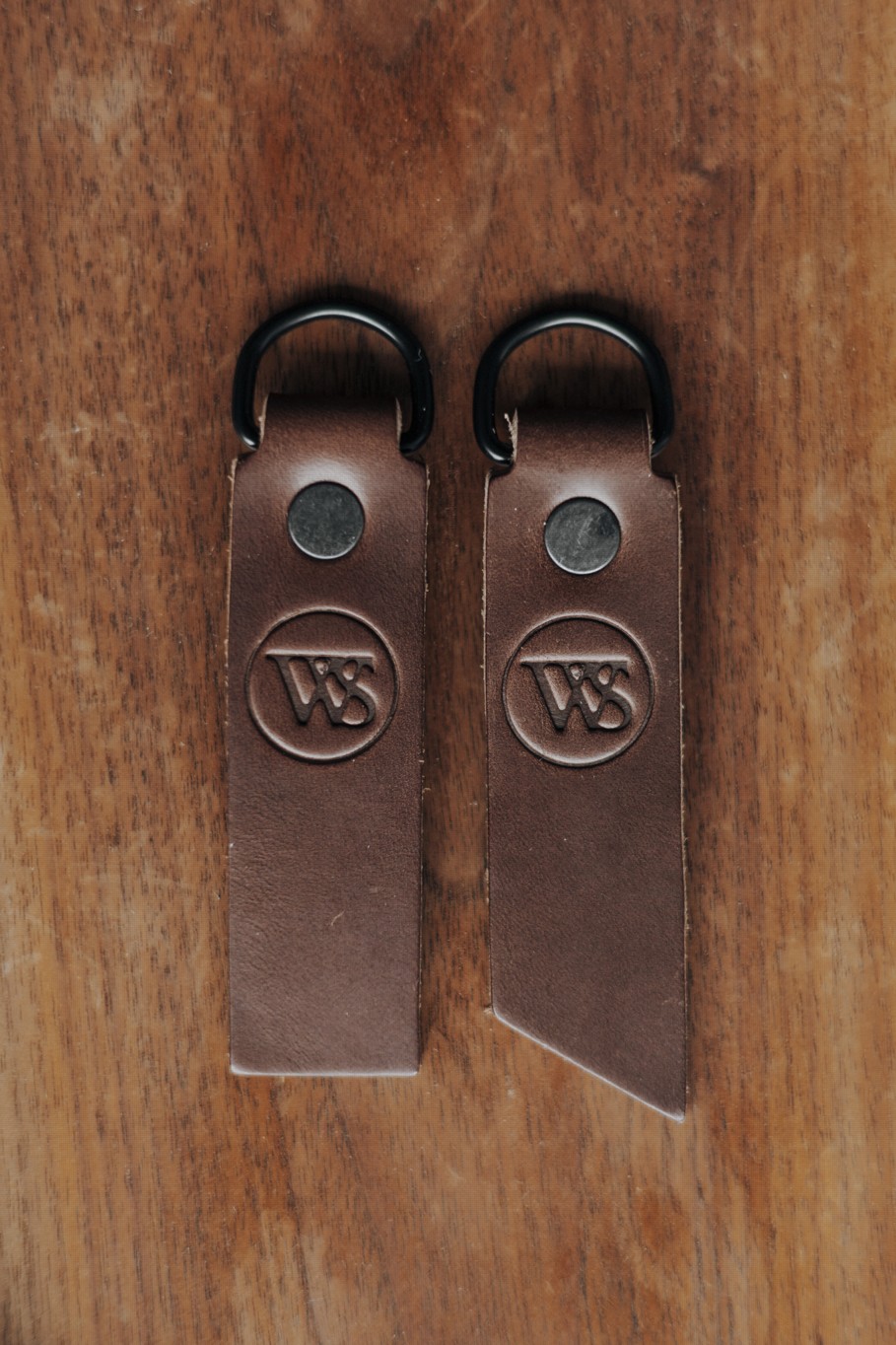 Wood Style Kožená Klíčenka D- Tmavě hnědá (obrázek 3)