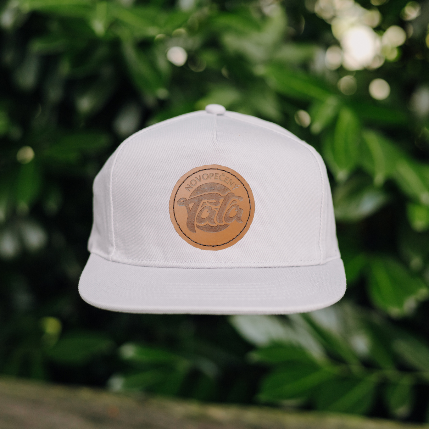 Wood Style Snapback šedý Styl nášivky: NOVOVPEČENÝ TATA