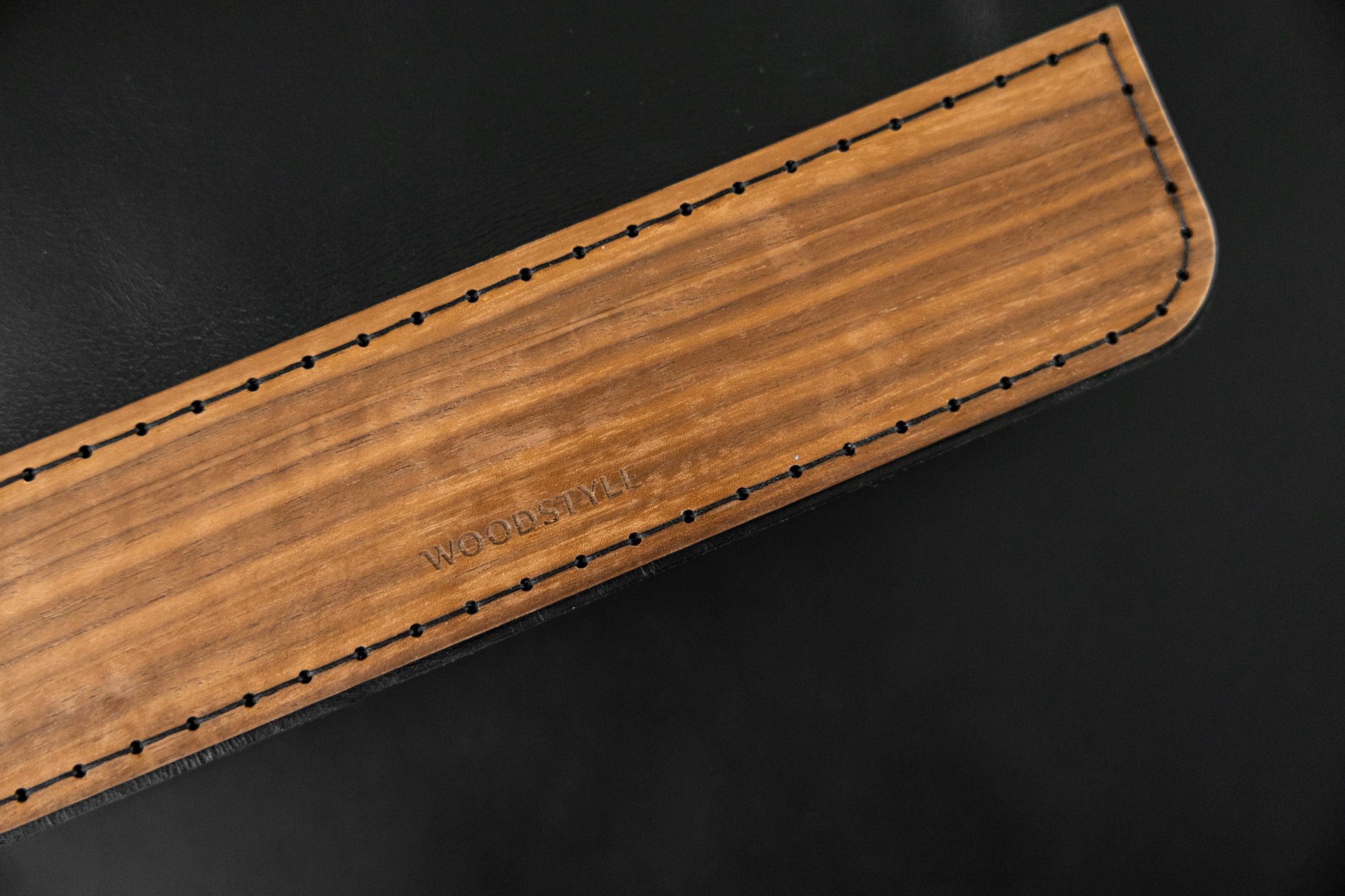 Wood Style Kabelka s dřevěnou klopou (obrázek 18)