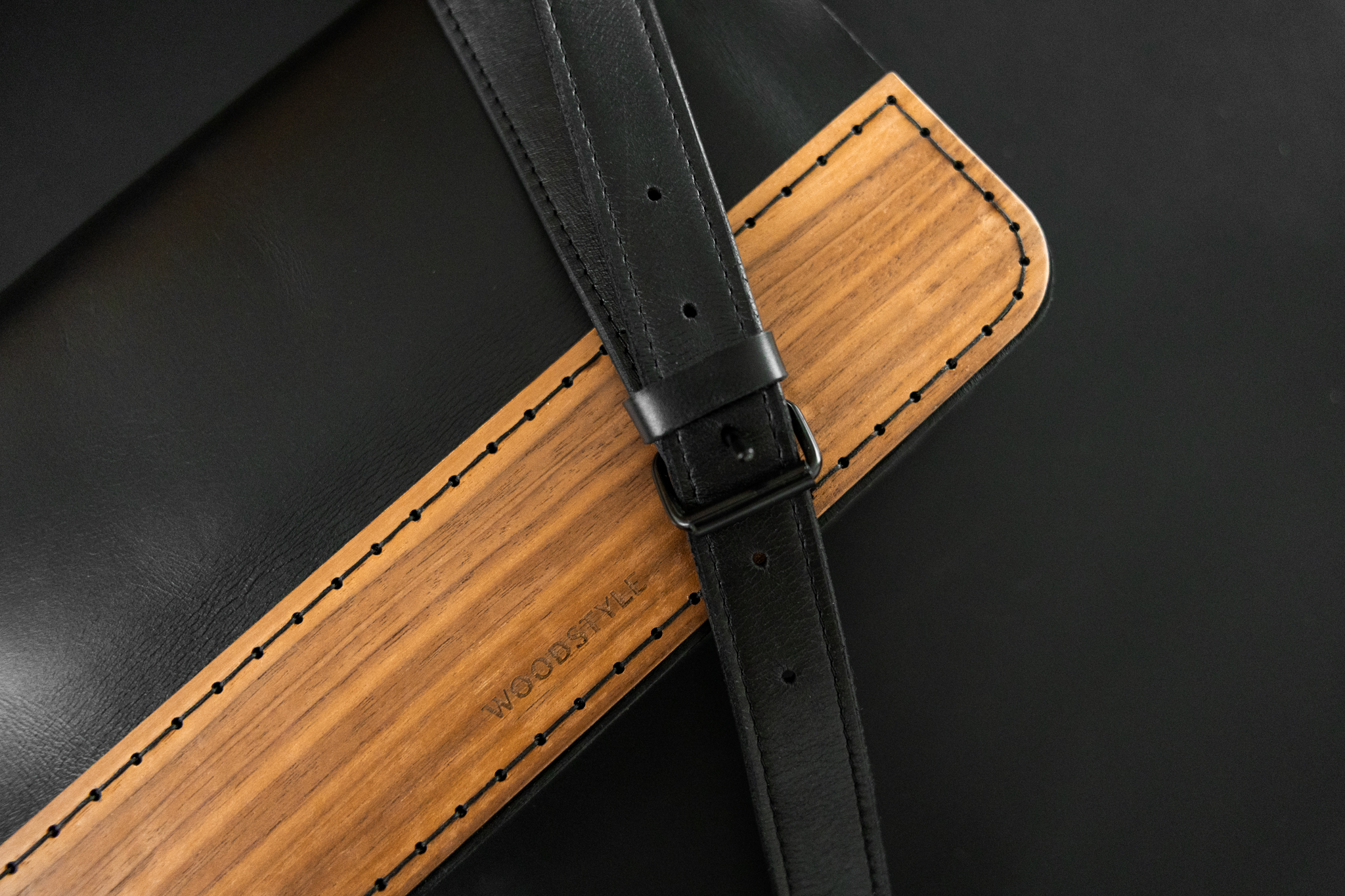 Wood Style Kabelka s dřevěnou klopou (obrázek 3)