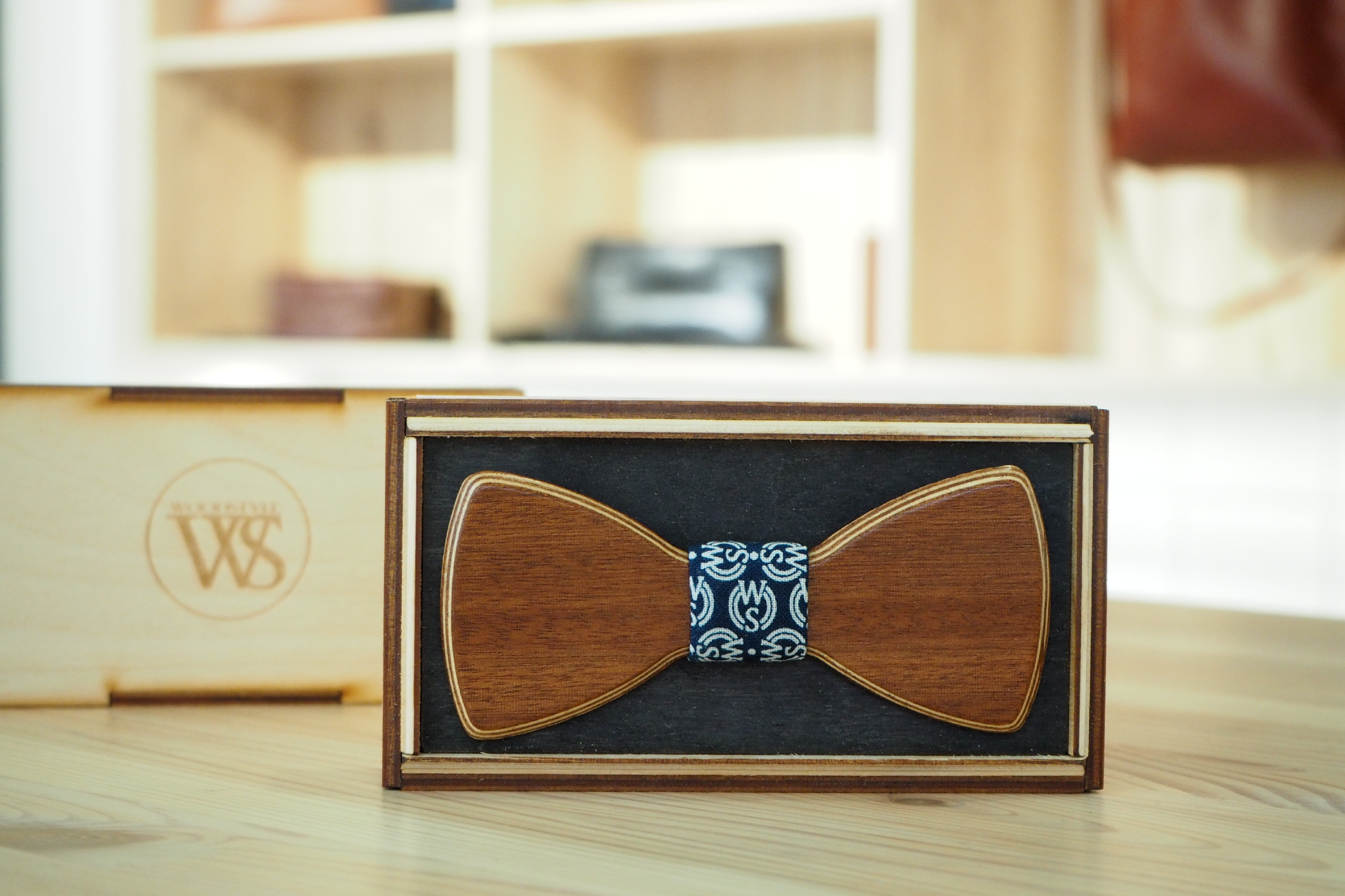 Wood Style Motýlek Kulatý WS Modrotisk Druhy dýh: Třešeň