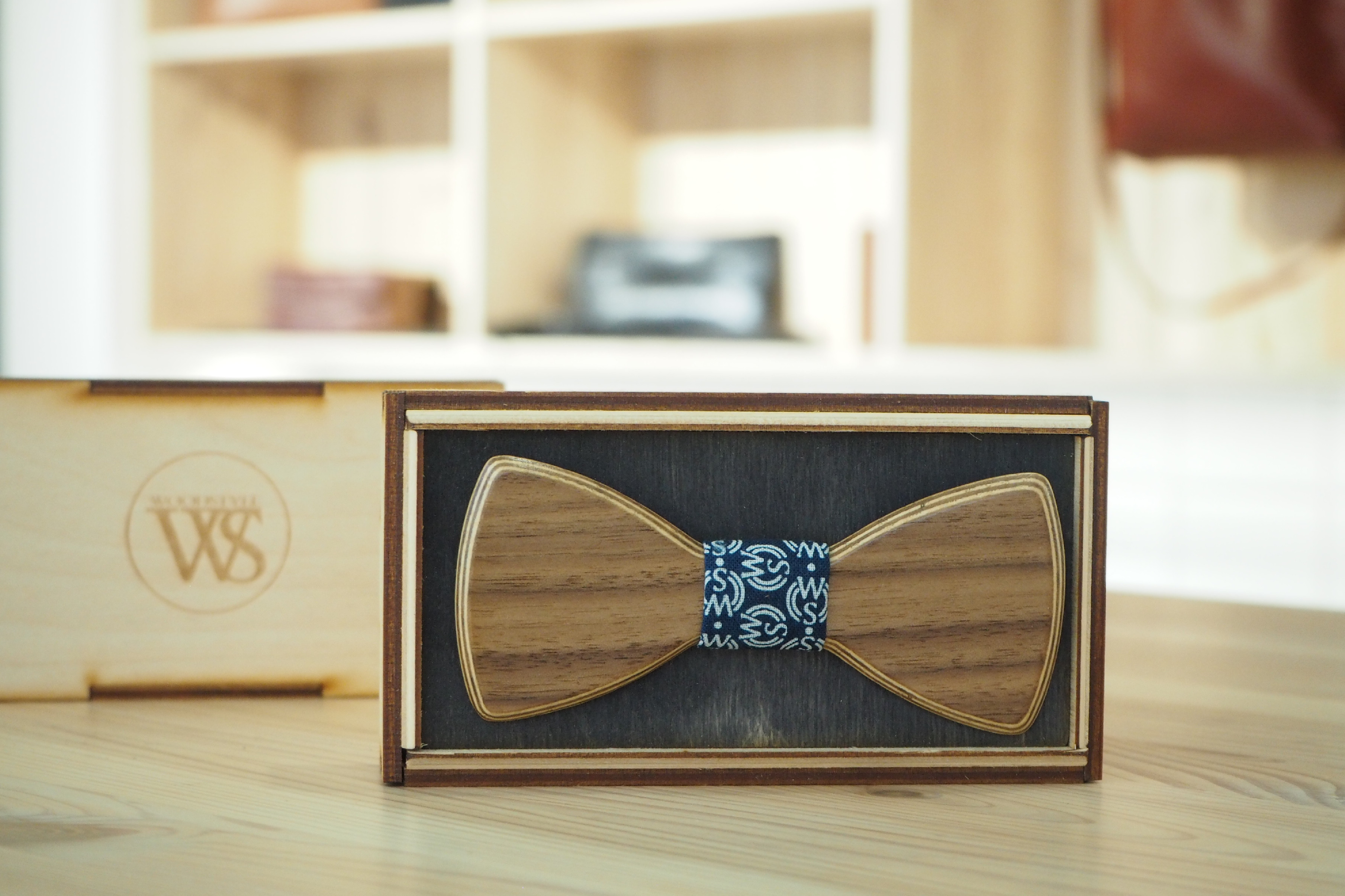 Wood Style Motýlek Kulatý WS Modrotisk Druhy dýh: Ořech americký