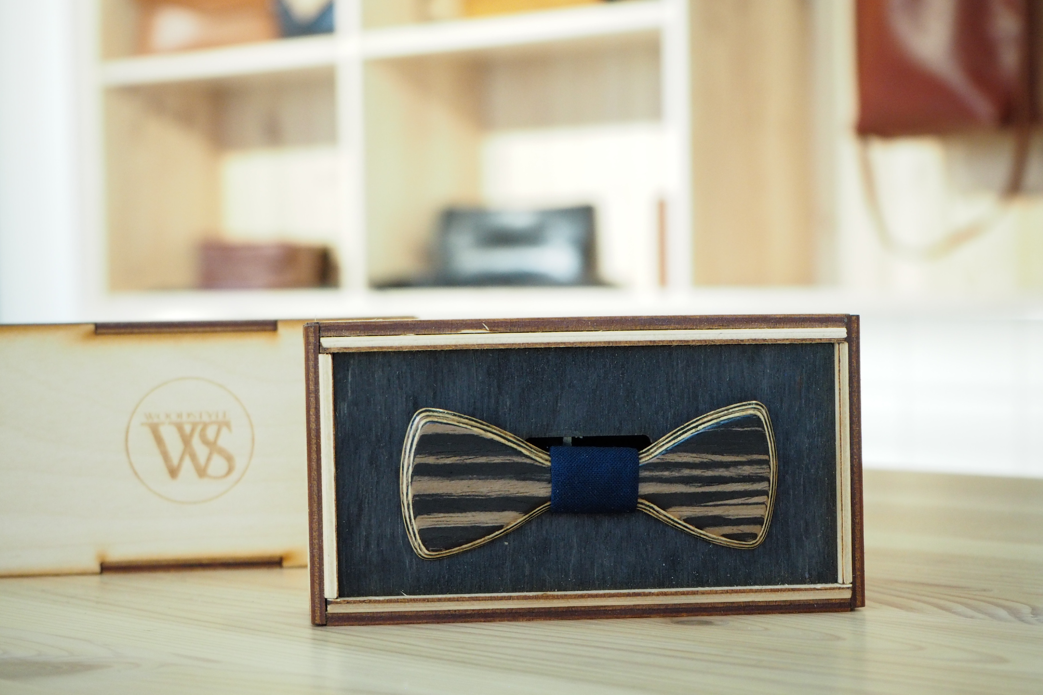 Wood Style Motýlek Mini Modrotisk Druhy dýh: Dub černý