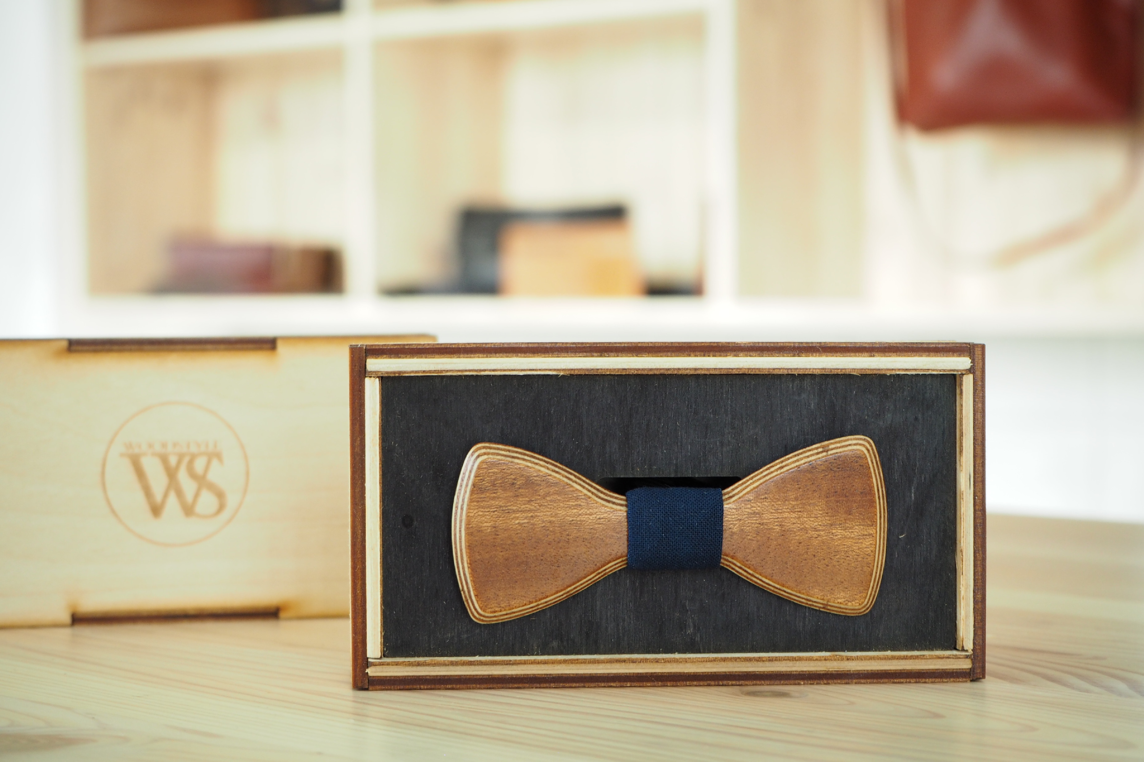Wood Style Motýlek Mini Modrotisk Druhy dýh: Třešeň