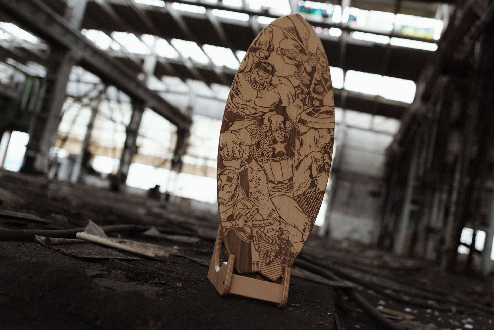 Levně Balanční deska Woodboards Surf Superheroes