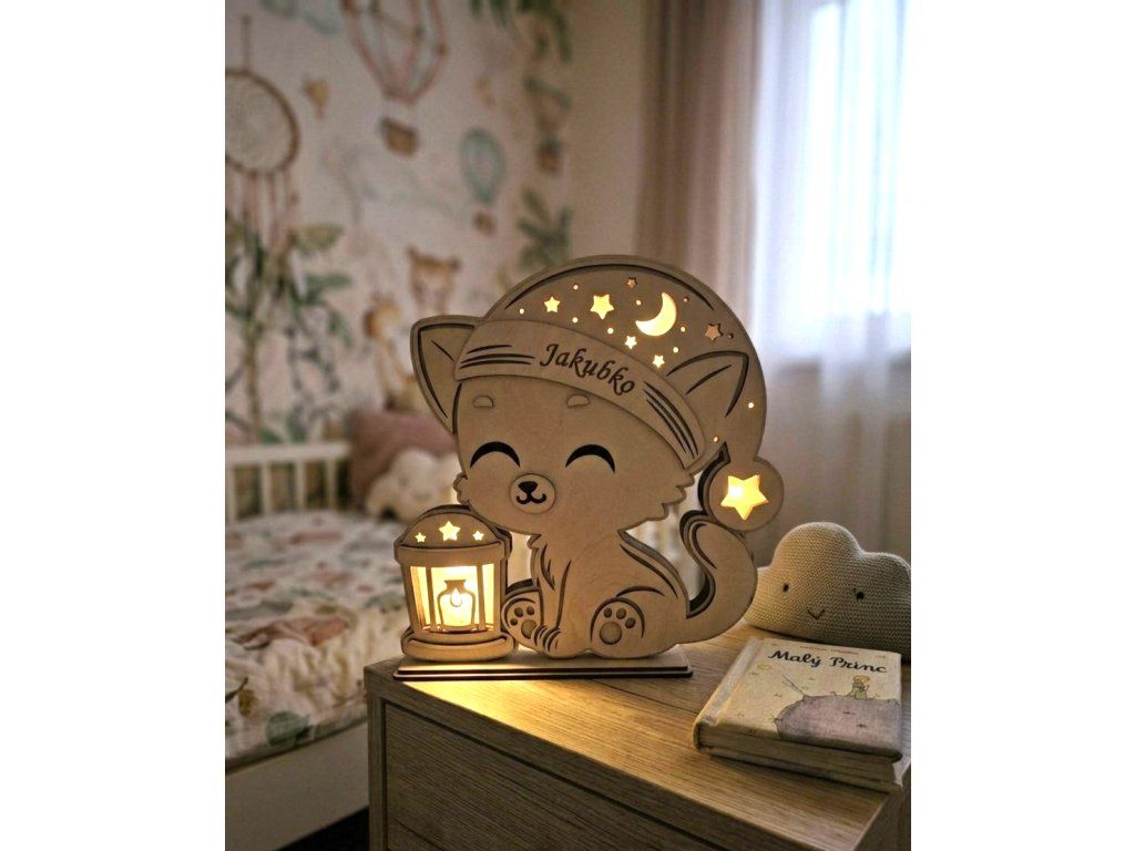 Dětská dřevěná noční LED lampička Kočička se jménem