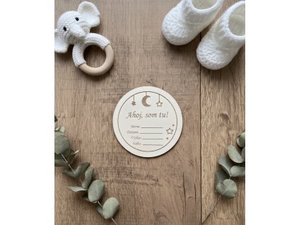 Drevená míľníková kartička s údajmi o bábätku