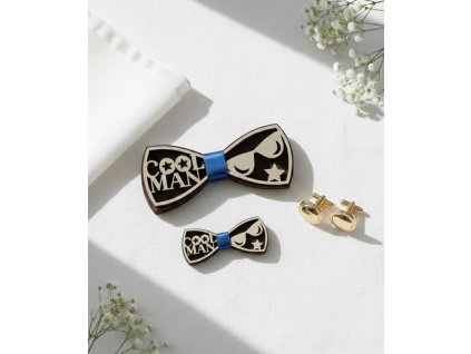 Set drevených motýlikov pre otca a syna s nápisom Cool man