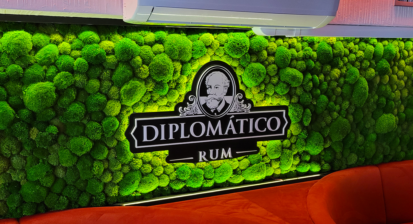 Mechová stěna Diplomático