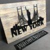 Dřevěný designový obraz New York s 3D logem