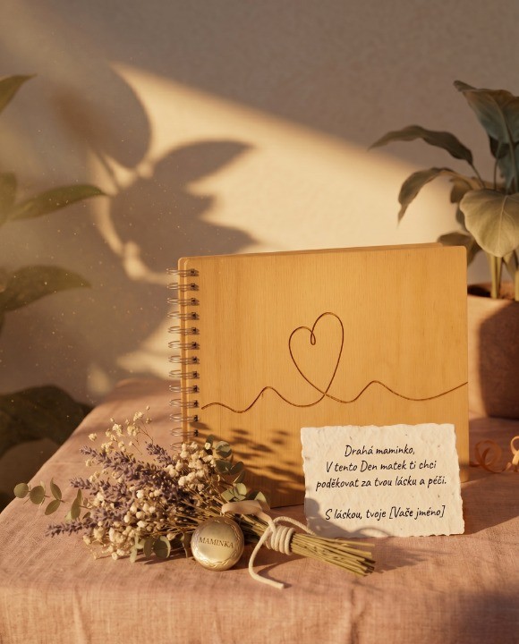 Personalizované dřevěné dárky Woodener Originální personalizované dřevěné dárky a gravírované dekorace z masivu