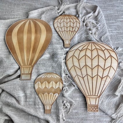 dřevěné balony na stěnu