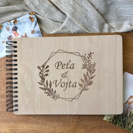 Svatební fotoalbum – dřevěné album s elegantním designem pro uchování nejkrásnějších svatebních vzpomínek