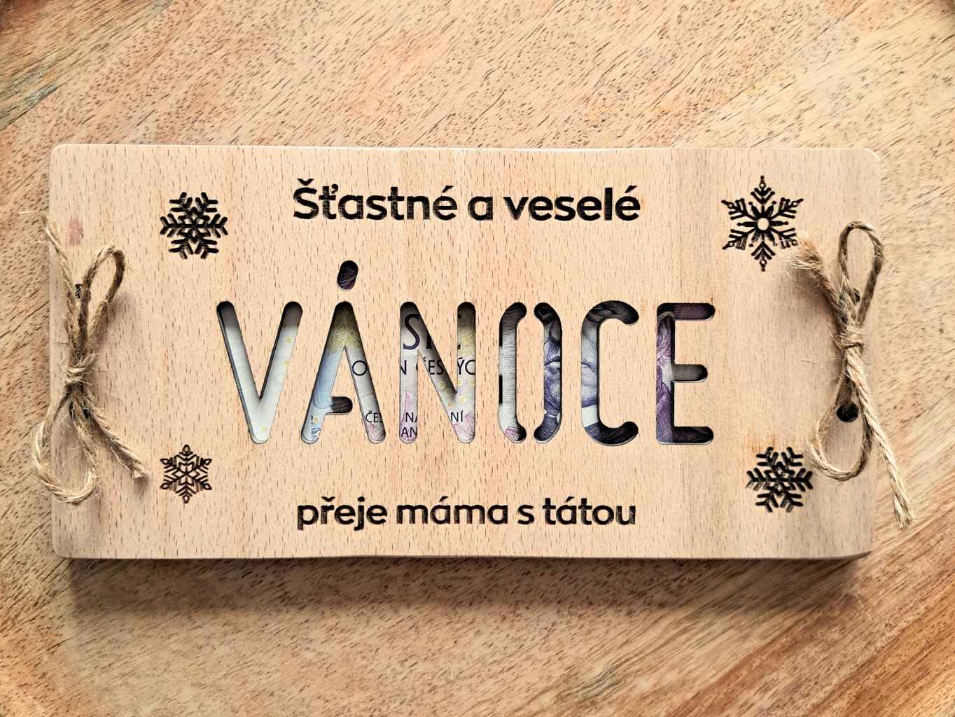 drevena-obalka-na-penize-vazani