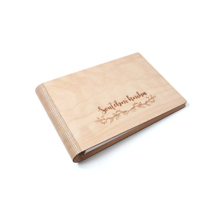 Wooden moment drevena svatebni kniha