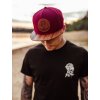 Holz-Snapback Zebraholz rot, cap mit holzschild