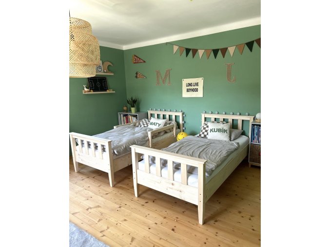 054D737D 395F 4235 9BCA 537F48E1E50E