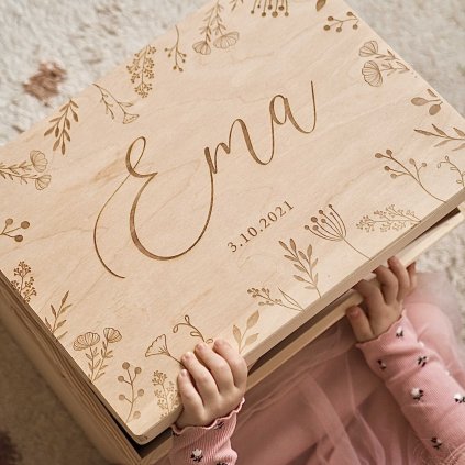 Dřevěný box se jménem na přání