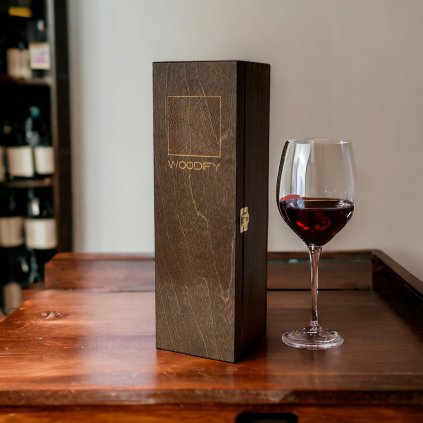 Dřevěná dárková krabice na víno s logem firmy nebo s věnováním