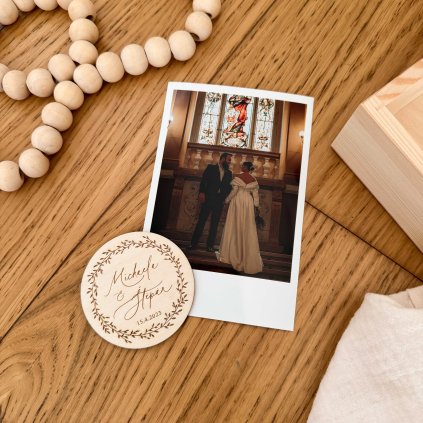Dřevěný svatební magnet s textem na přání