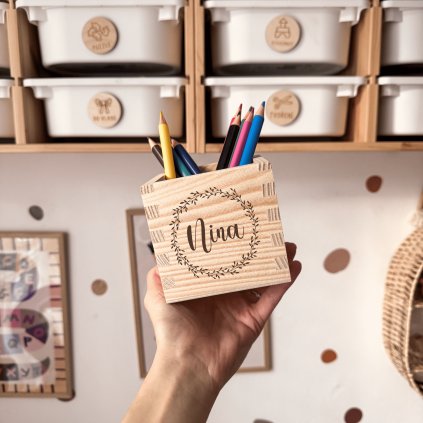 Dřevěný kelímek na pastelky Woodify II