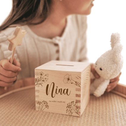 Dětská pokladnička ze dřeva se jménem na přání