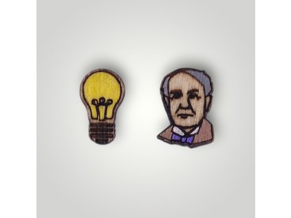 Dřevěné náušnice Thomas Alva Edison – motiv žárovky inspirovaný Edisonem, titanové puzety | WoodLab