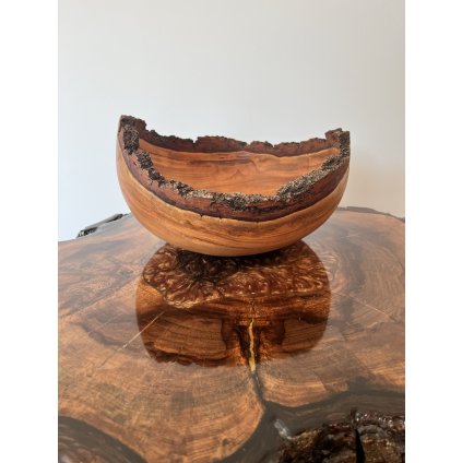 Dřevěná miska Adele, meruňka  Rozměr 30x30x18 cm