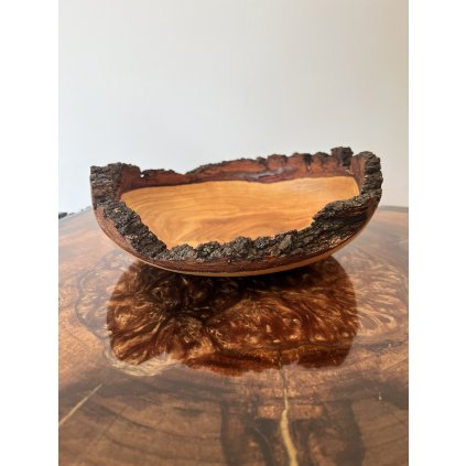 Dřevěná miska Bethany, meruňka  Rozměr 25x23x9 cm