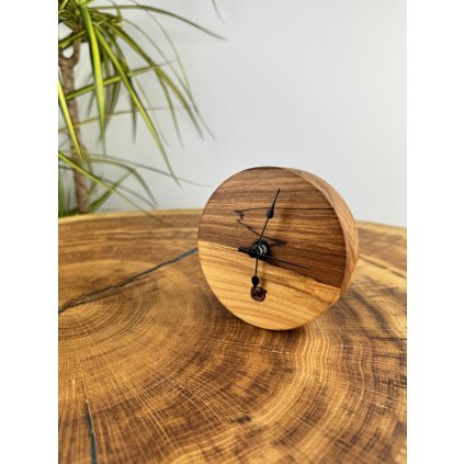 Dřevěné stolní hodiny Marcel