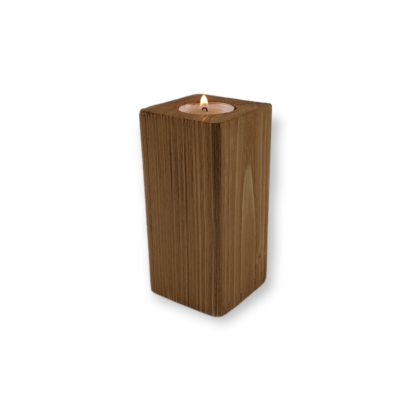 Drevený svietnik na čajové sviečky - Cube high Farba: Pínia