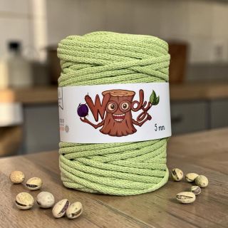 Pistachio ist da! 🌿 Wir präsentieren das neueste Mitglied unserer Woody-Garnfamilie – die Farbe Pistachio. Ein frischer,...