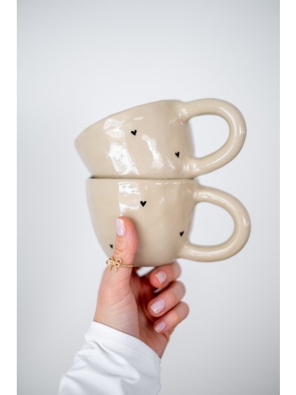 Srdíčkatý ušák černý, 300 ml