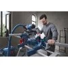 bosch gcm 340-305 d professional pokosová pila s odsáváním prachu při práci