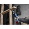 bosch gsa 18v-24 professional pila ocaska aku 18v řezání dřevěného hranolu při stavebních pracích