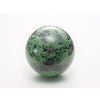 mineraly brousene koule rubin zoisit 500285 3