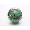 mineraly brousene koule rubin zoisit 500294 2