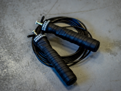 Hrubé švihadlo JUMP ROPE HEAVY s ložiskem a nastavitelným lankem