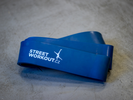 RESISTANCE BAND MODRÁ odporová guma silná 90kg značky STREETWORKOUT.cz
