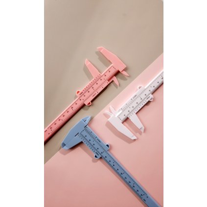 Sliding eyebrow ruler