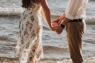 Jak se obléci během parného počasí, abyste se cítili dobře a vypadali ještě líp